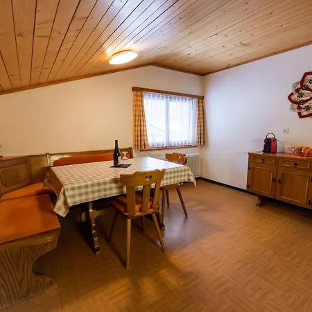 Saasunia Apartment *