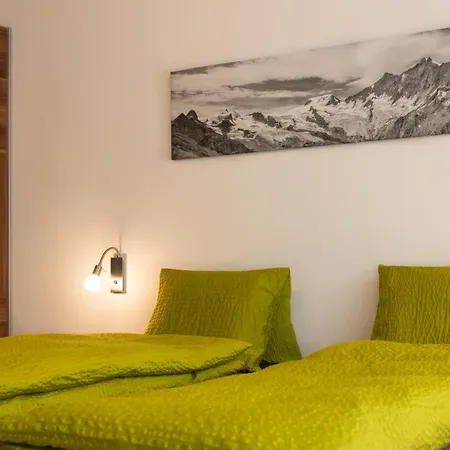 Saasunia * Saas-Grund